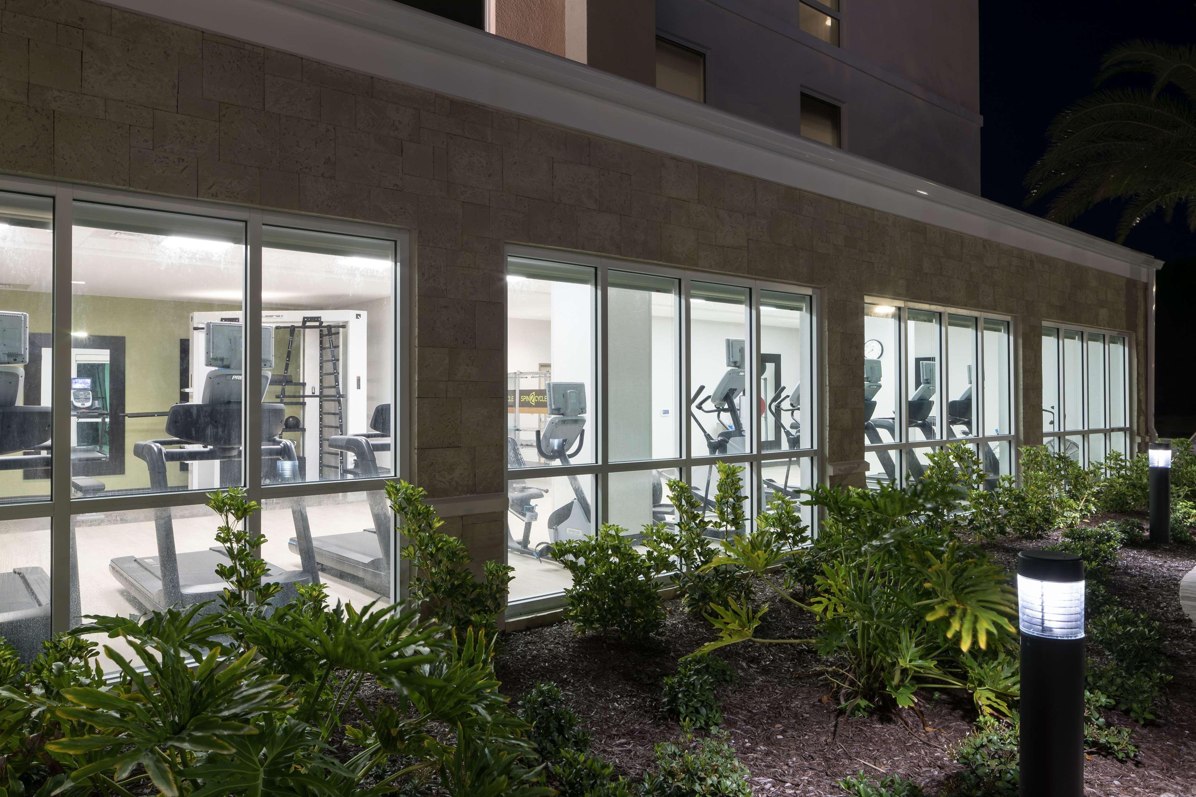 Hampton Inn & Suites Cape Canaveral Cruise Port, Fl Экстерьер фото