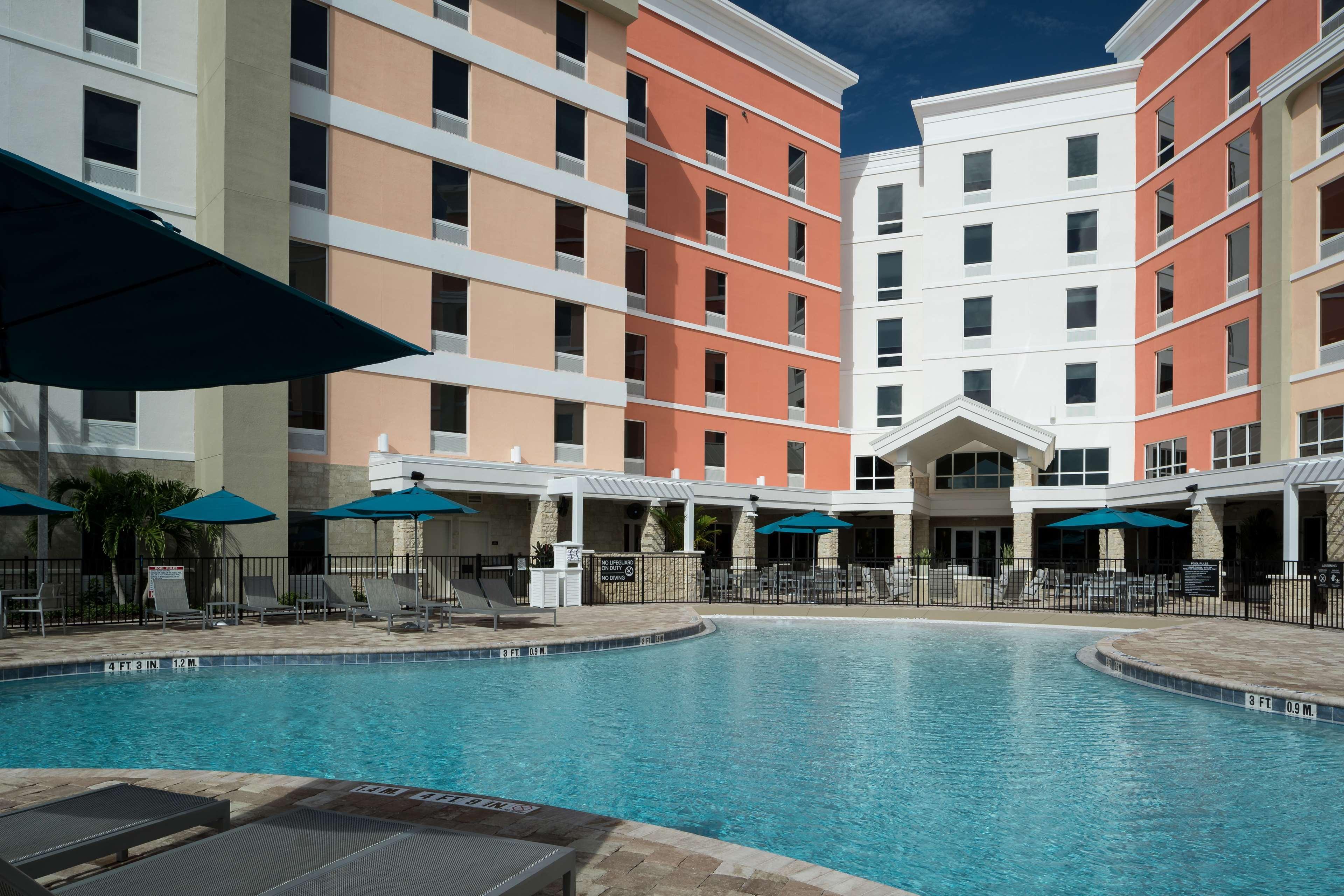 Hampton Inn & Suites Cape Canaveral Cruise Port, Fl Экстерьер фото